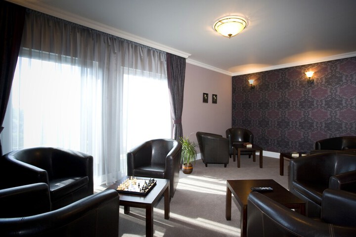 Guest Lobby