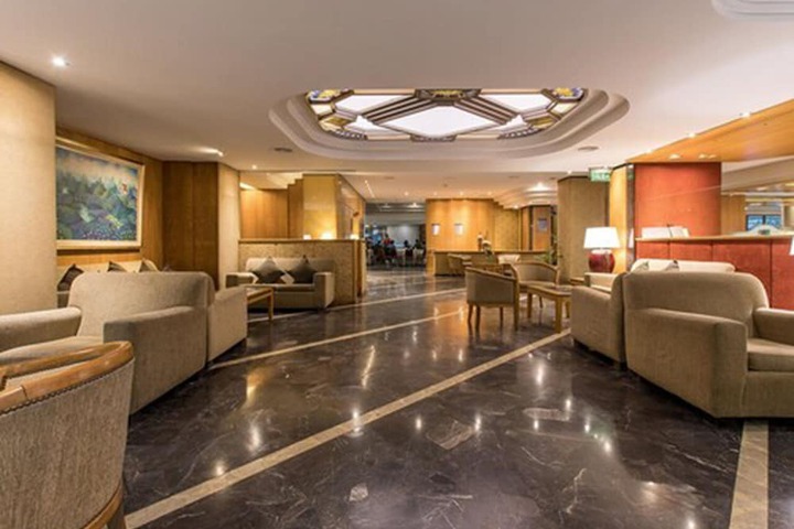 Guest Lobby