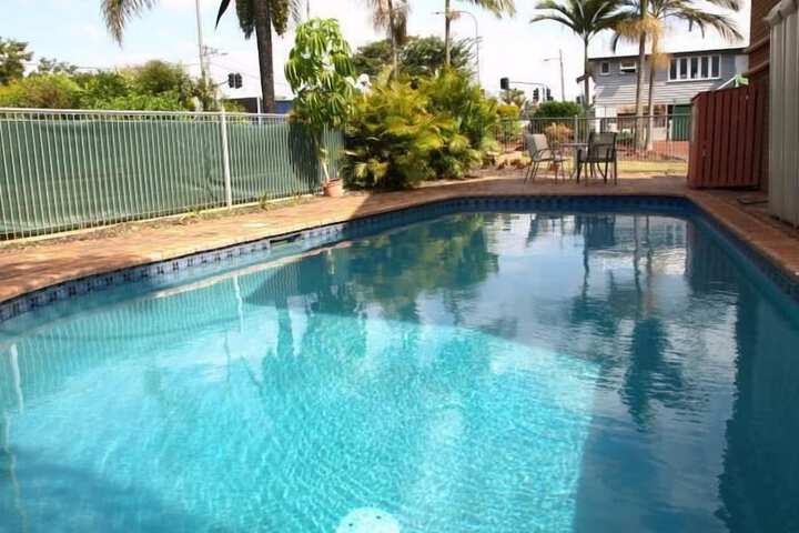 Hotel Pool