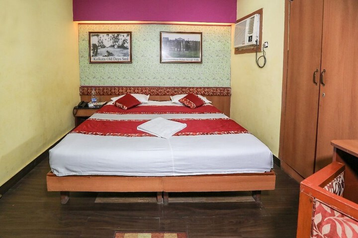 Room 10 of 14