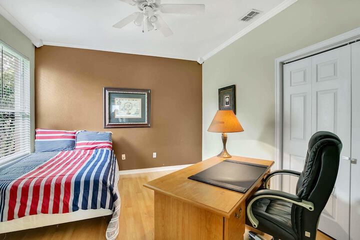 Executive Home in Gated Community w Private Heated Pool &  Spa in Tampa, FL