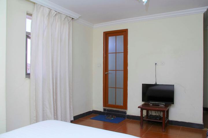Room 15 of 25