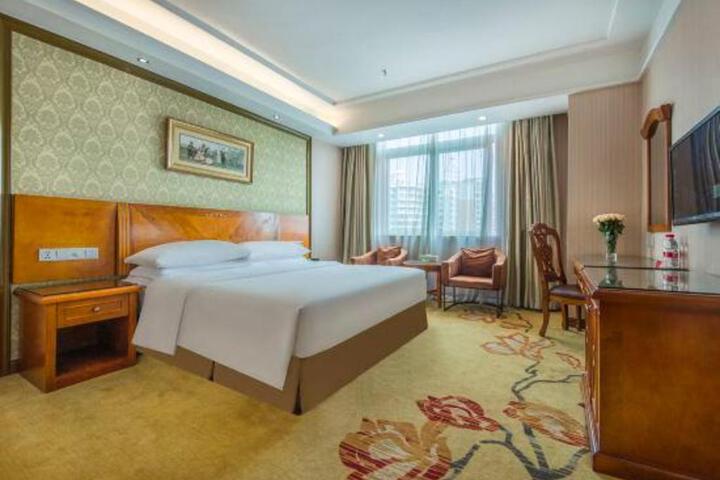 Room 21 of 45