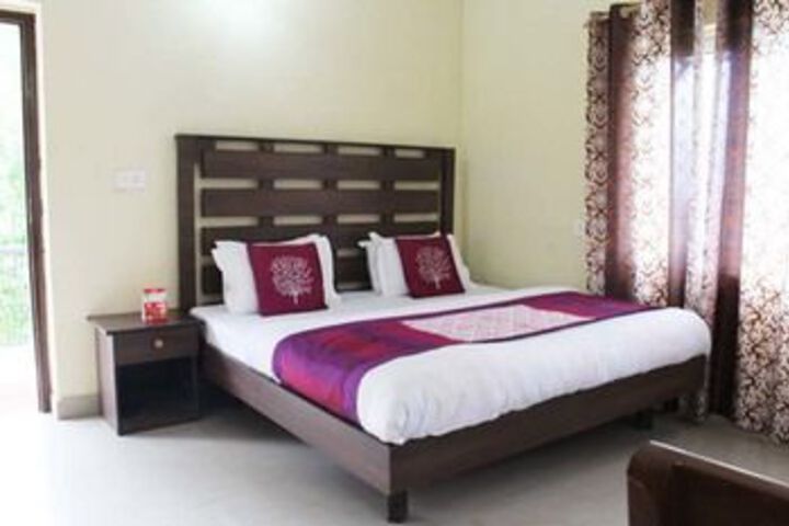 Room 7 of 8