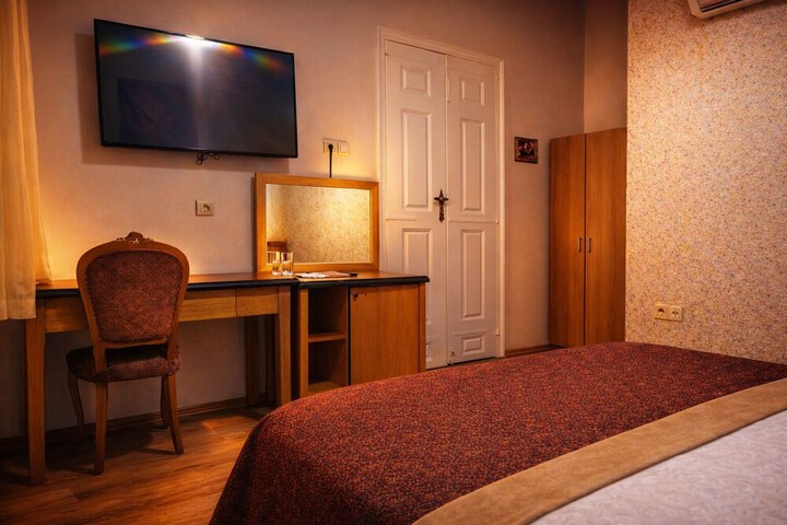 Room 22 of 45