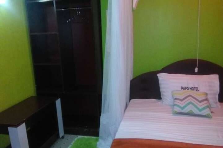 Room 10 of 24