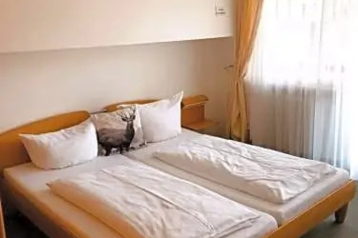 Room 3 of 15