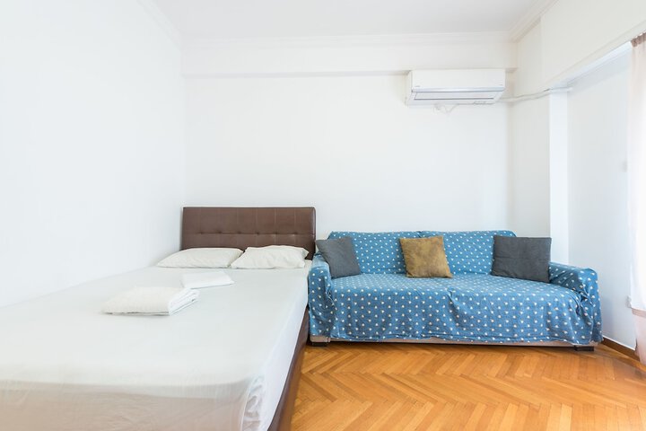 Room 4 of 20
