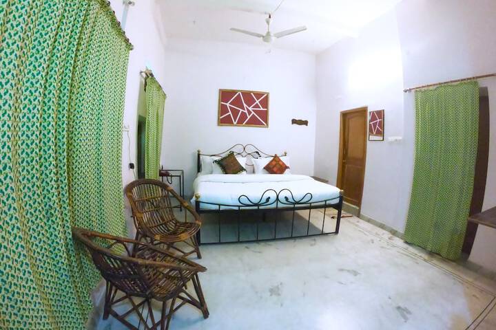 Room 42 of 56