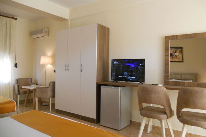 Room 9 of 41