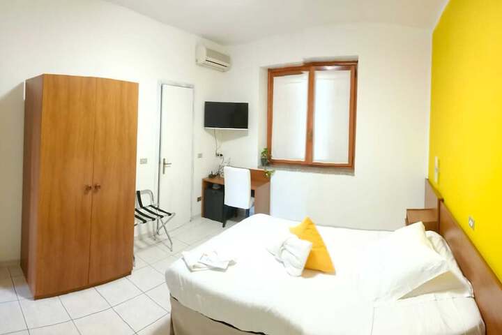 Room 12 of 44