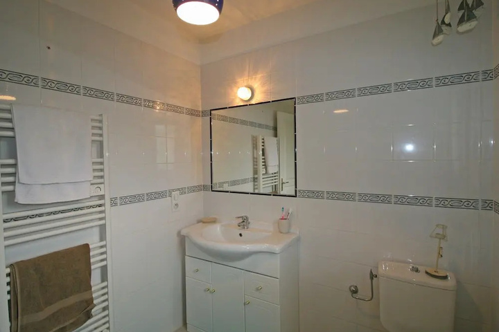 Room 7 of 17