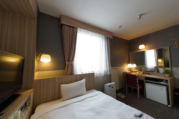 Room 30 of 68
