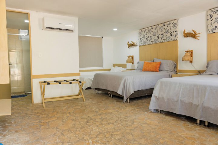 Room 38 of 163