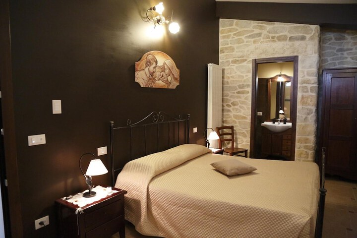 Room 30 of 74