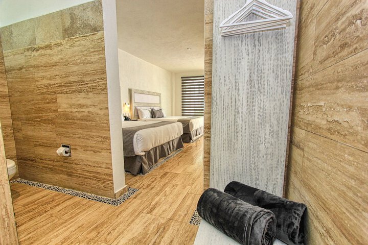 Room 10 of 35