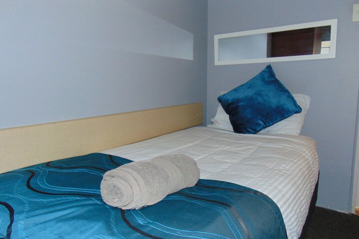 Room 16 of 63