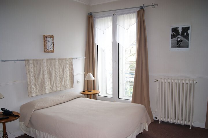 Room 17 of 34