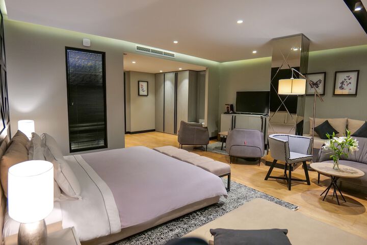 Room 54 of 201