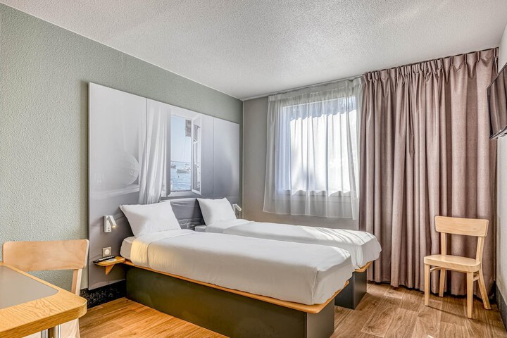 Room 21 of 68