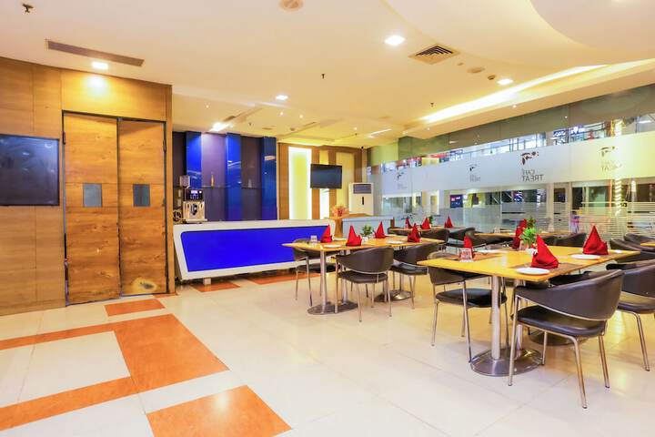 Dining 56 of 80