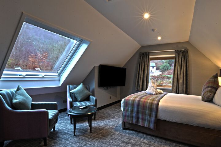Room 10 of 43