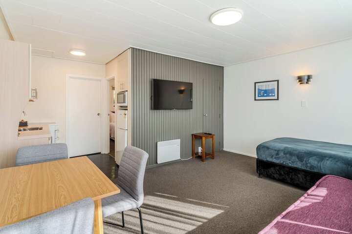 Room 13 of 31