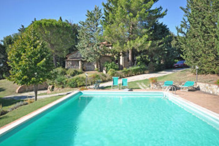 Pool 21 of 26