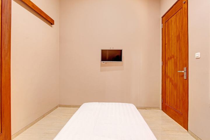 Room 14 of 26