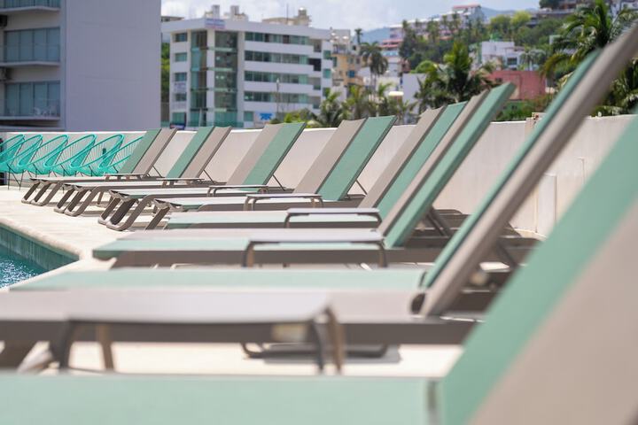 Sundeck 152 of 165