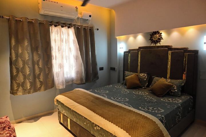 Room 5 of 29