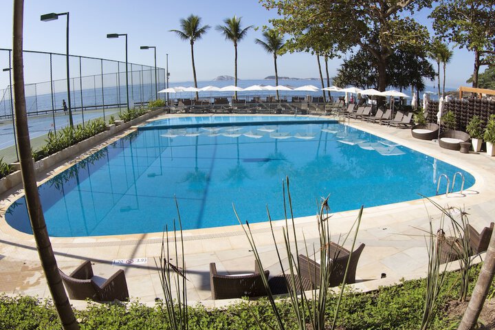 Pool 93 of 256