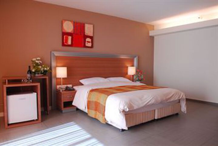 Room 11 of 26