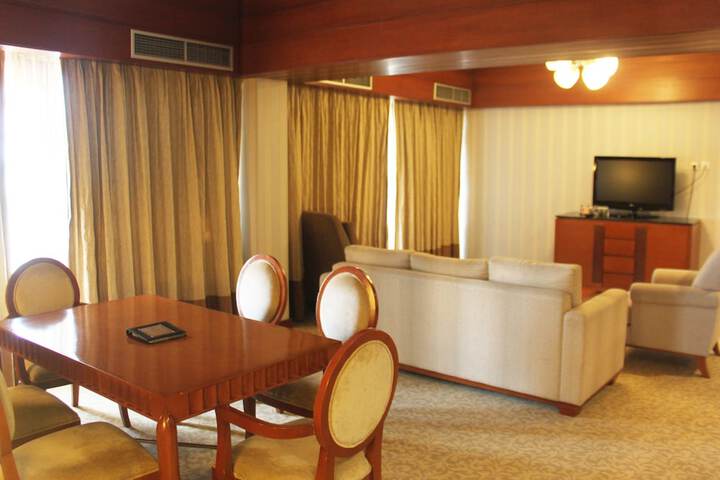 Room 22 of 46