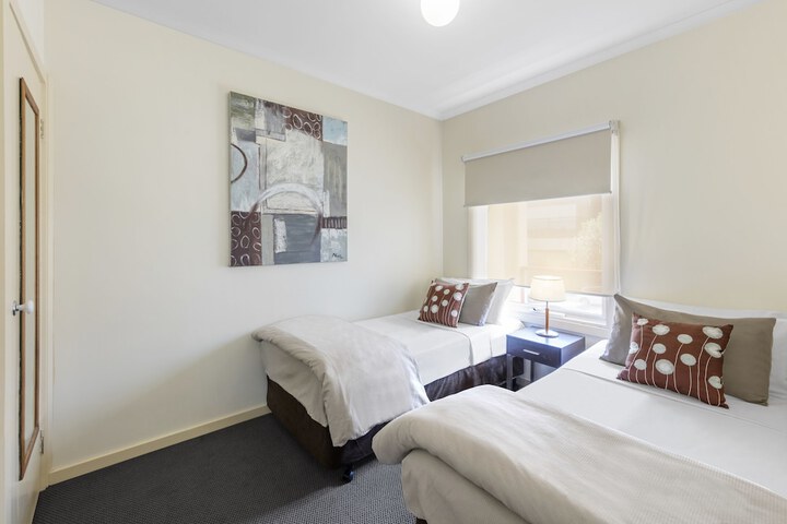Room 5 of 24