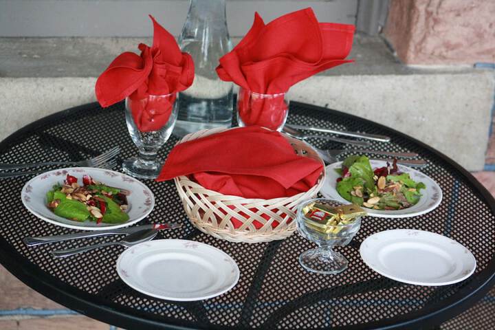 Dining 28 of 40