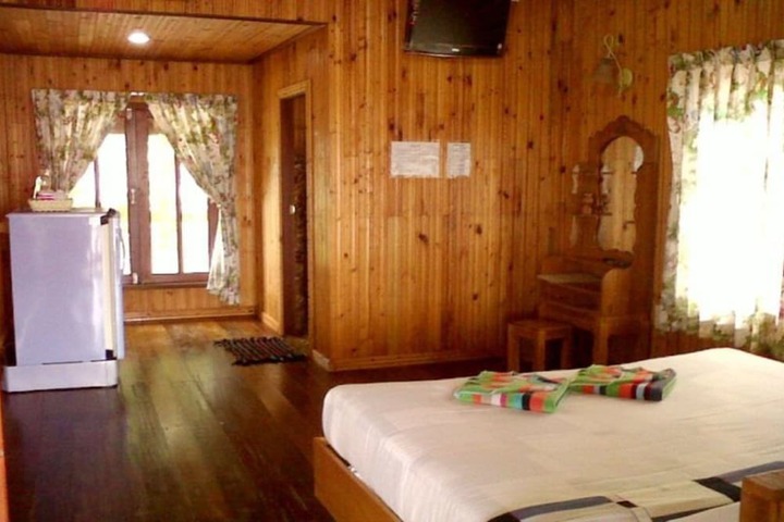 Room 4 of 35