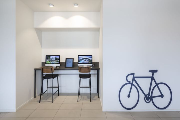 Business Center 69 of 71