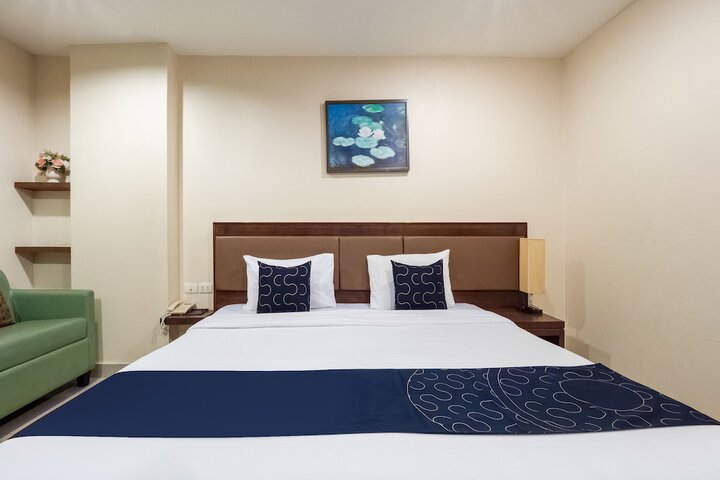 Room 8 of 25