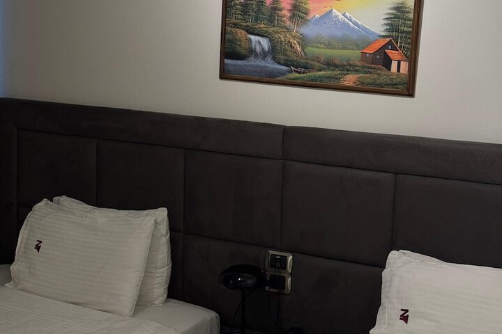Room 25 of 64
