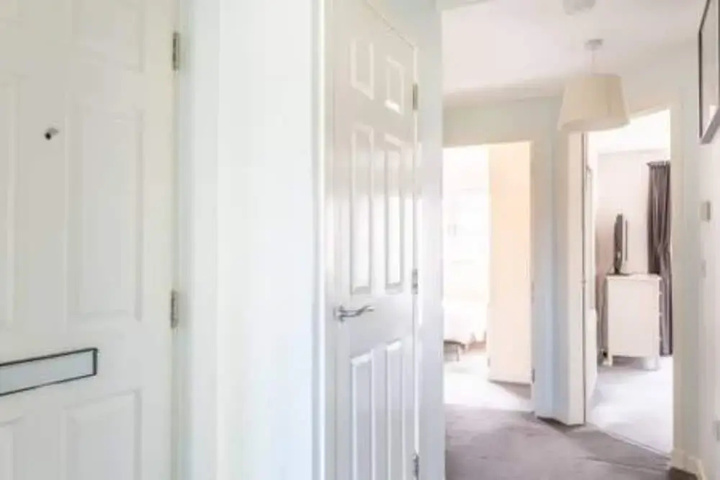 Room 5 of 17