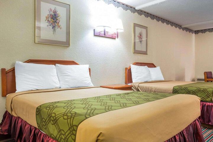 2 Double Beds (3 of 17)