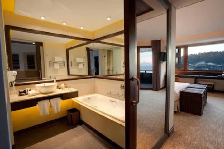 Room 14 of 29