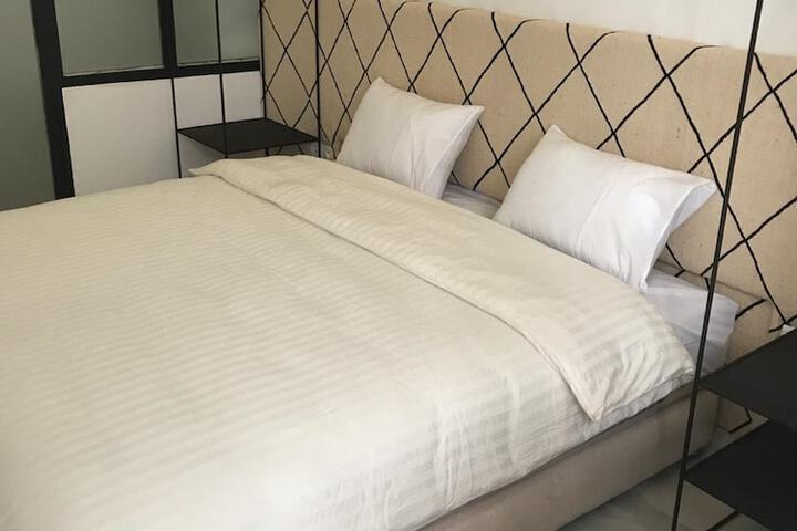 Room 2 of 24