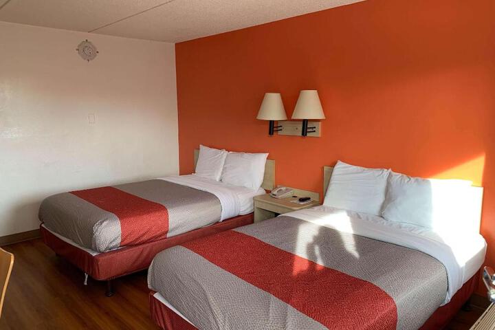 2 Double Beds (7 of 12)