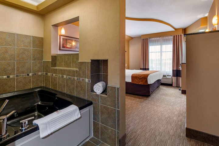 Standard | King Bed (9 of 15)