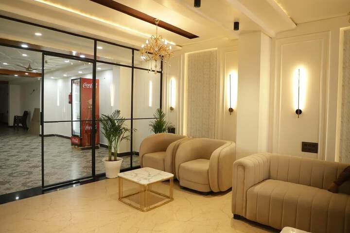 Hotel Interior 4 of 11