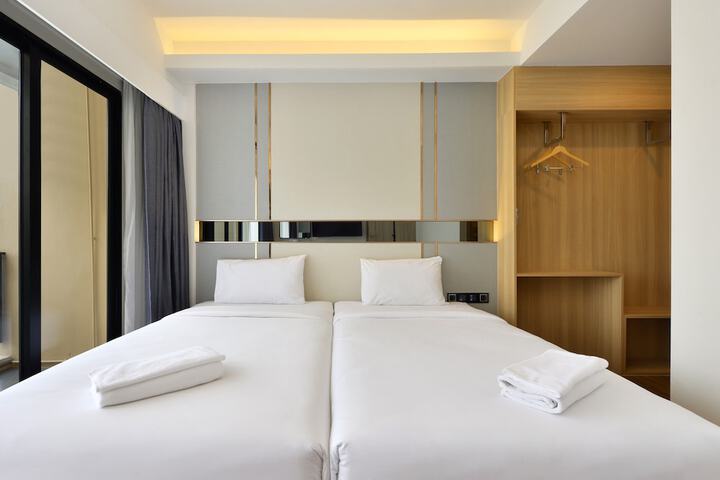 Room 8 of 43