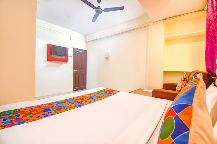 Room 11 of 29
