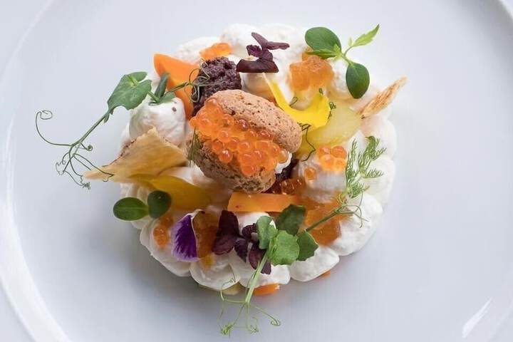 Dining 41 of 100